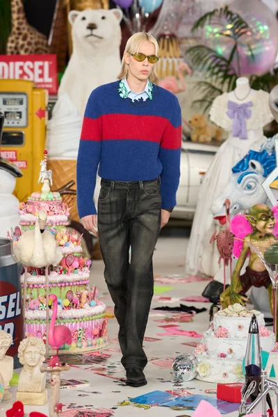 Look 13